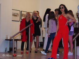 Fashion Show in der Contemplor Galerie Wien am 16. 03. 2024